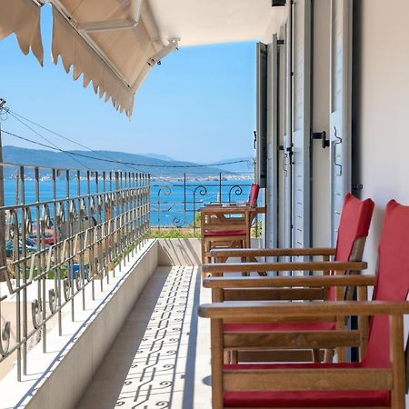 Axs First Floor Apartment Aegina Town Eksteriør billede