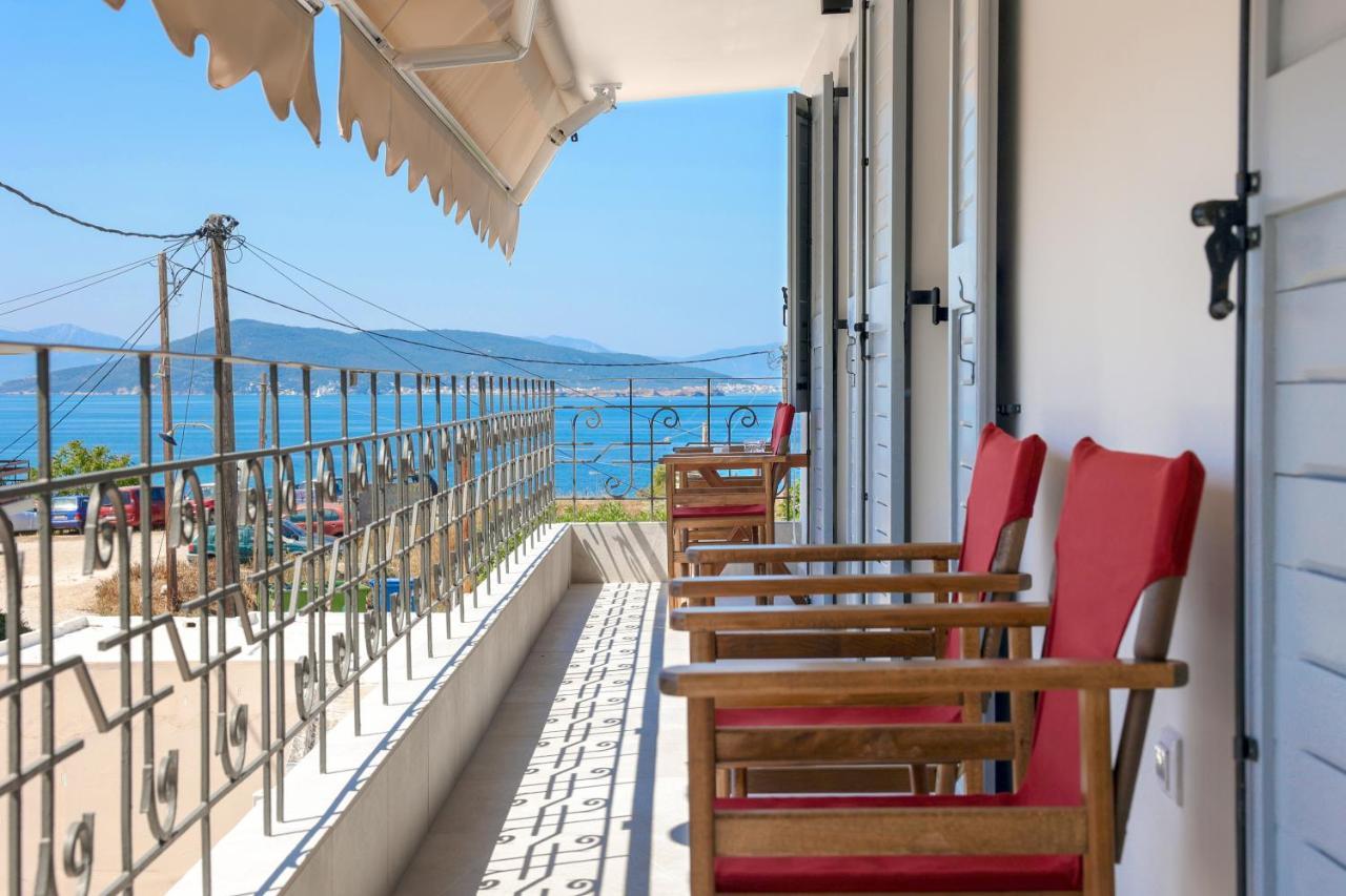 Axs First Floor Apartment Aegina Town Eksteriør billede