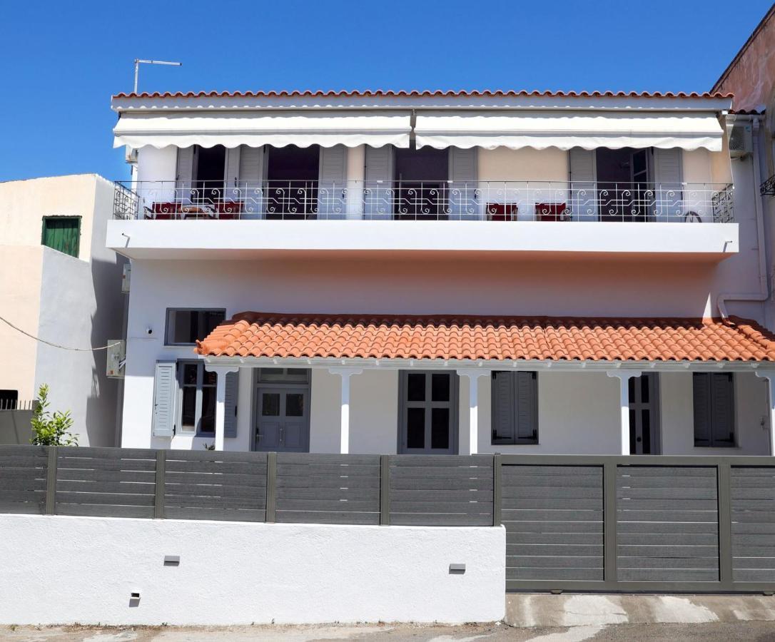 Axs First Floor Apartment Aegina Town Eksteriør billede