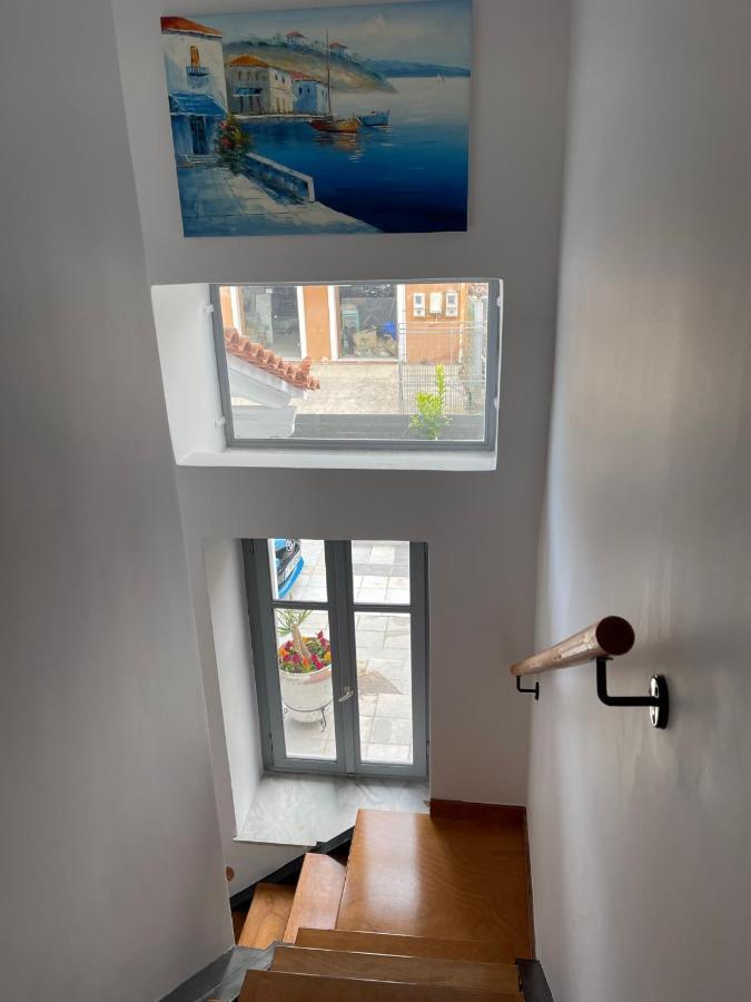 Axs First Floor Apartment Aegina Town Eksteriør billede