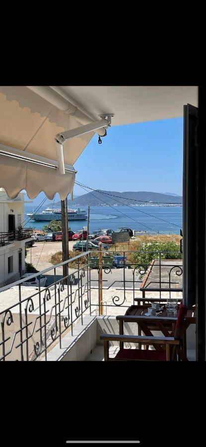 Axs First Floor Apartment Aegina Town Eksteriør billede