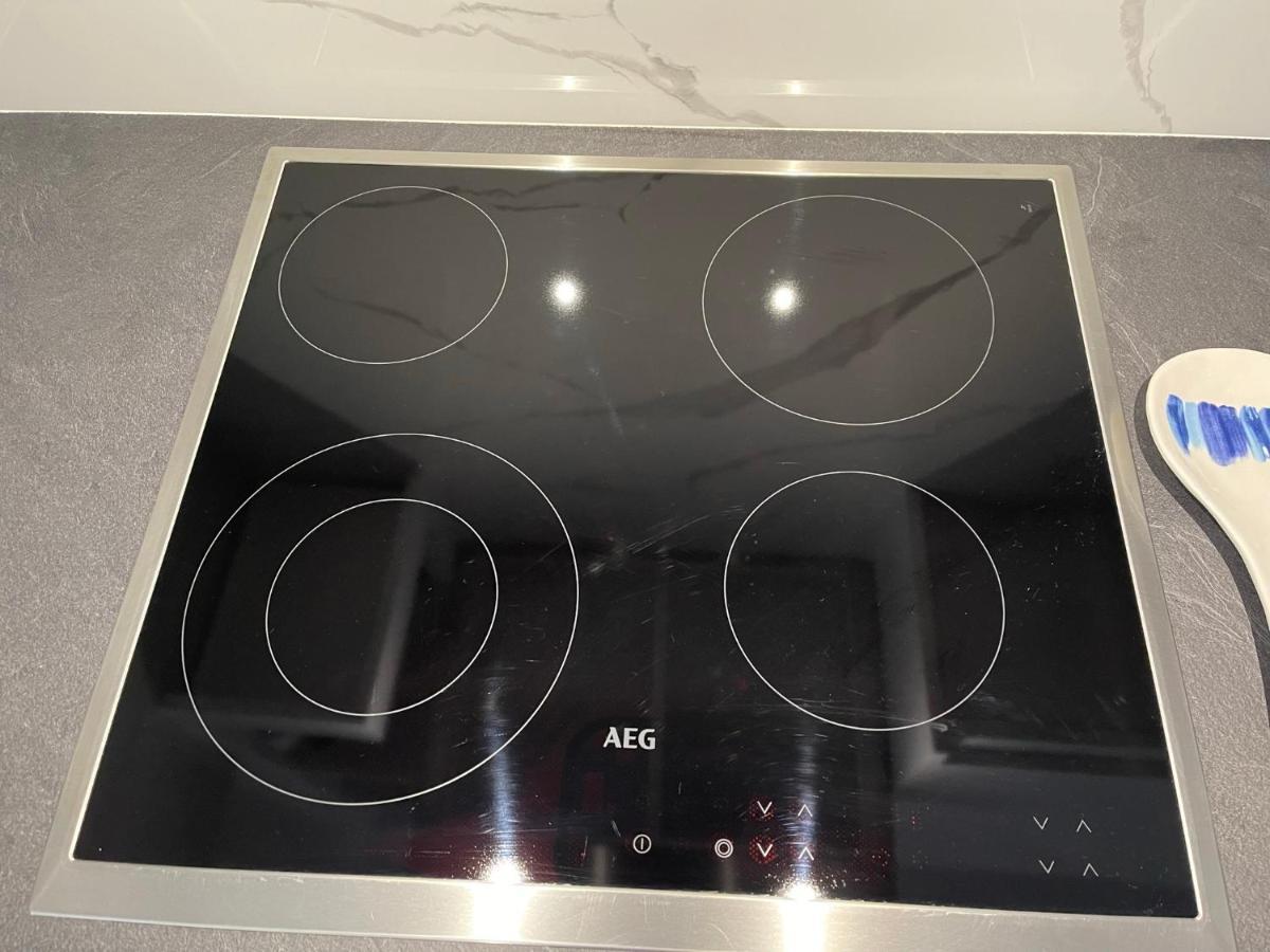 Axs First Floor Apartment Aegina Town Eksteriør billede