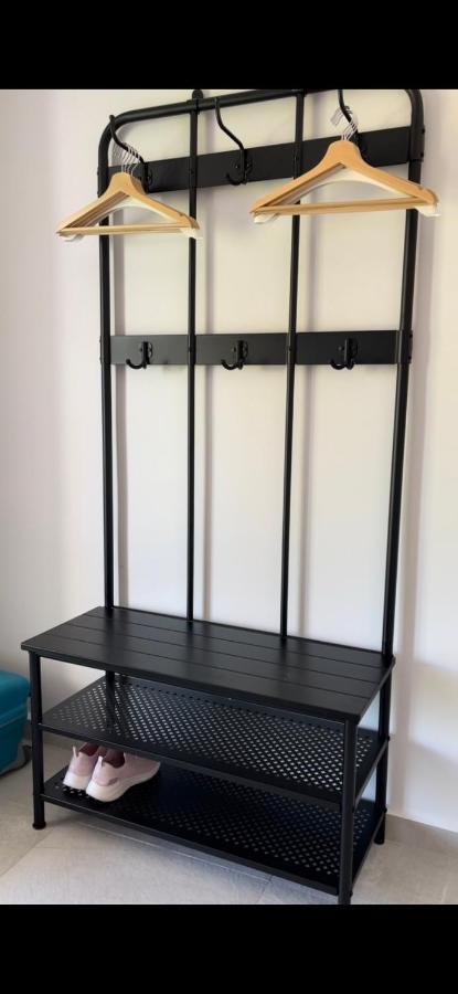 Axs First Floor Apartment Aegina Town Eksteriør billede