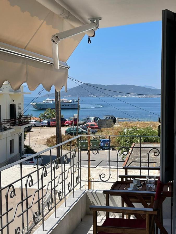 Axs First Floor Apartment Aegina Town Eksteriør billede